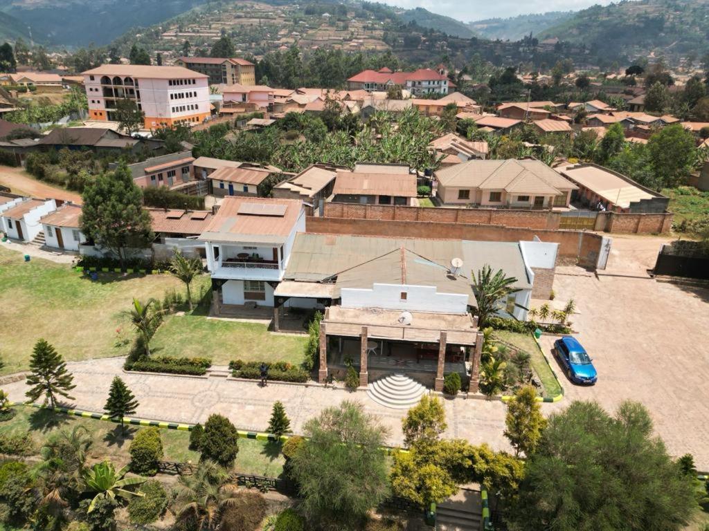 Riverside Resort Hotel Kabale Exterior photo