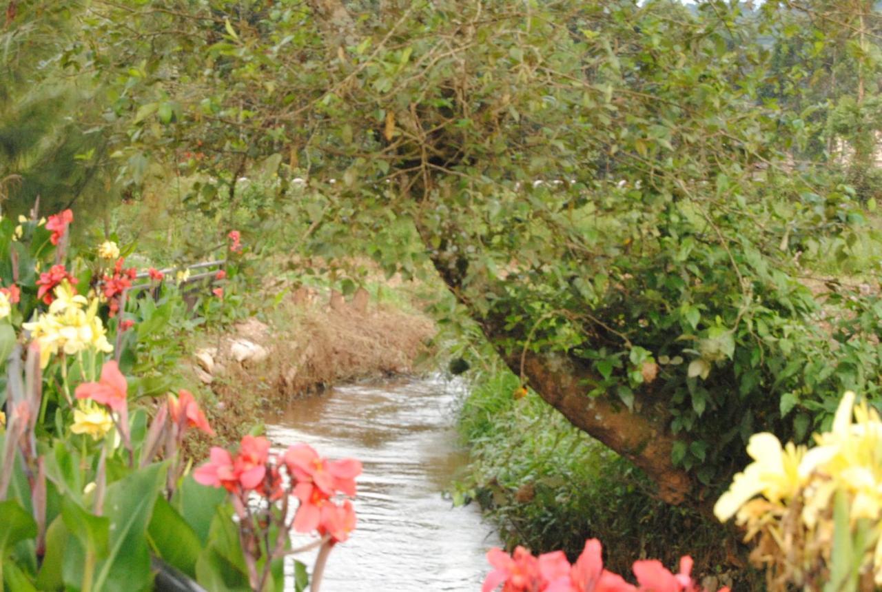 Riverside Resort Hotel Kabale Exterior photo